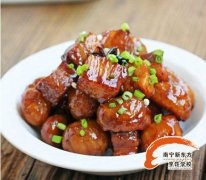 板粟红烧肉