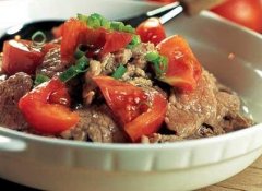 西红柿焖牛肉