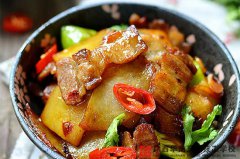 土豆回锅肉